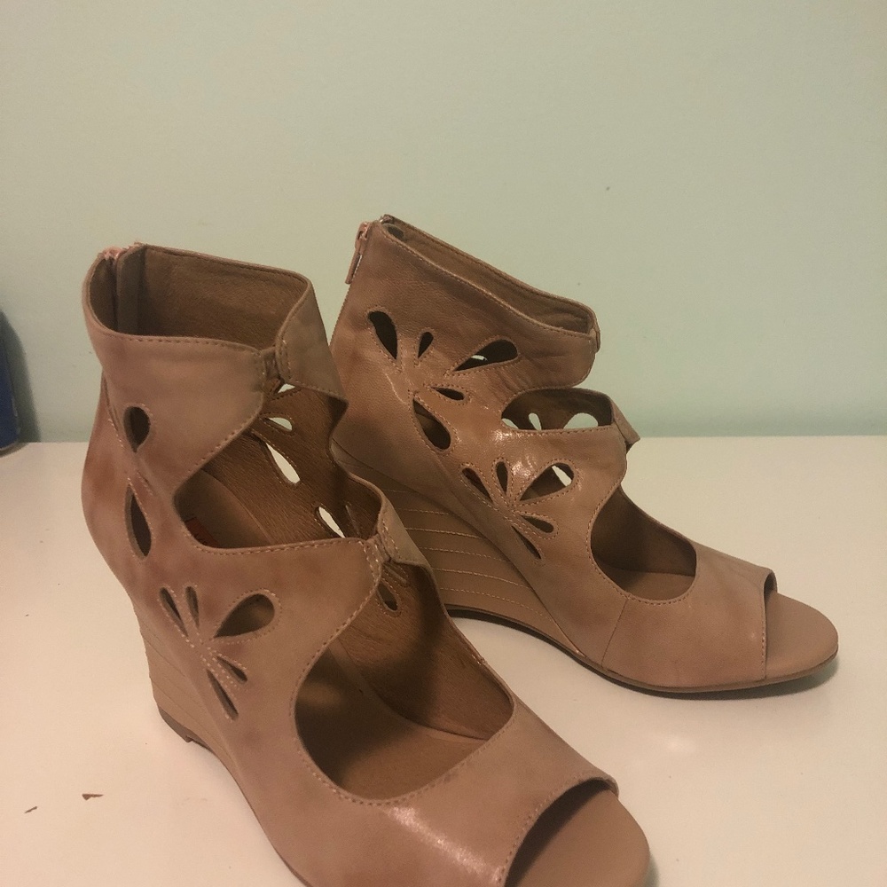 New Miz Mooz platform sandals
